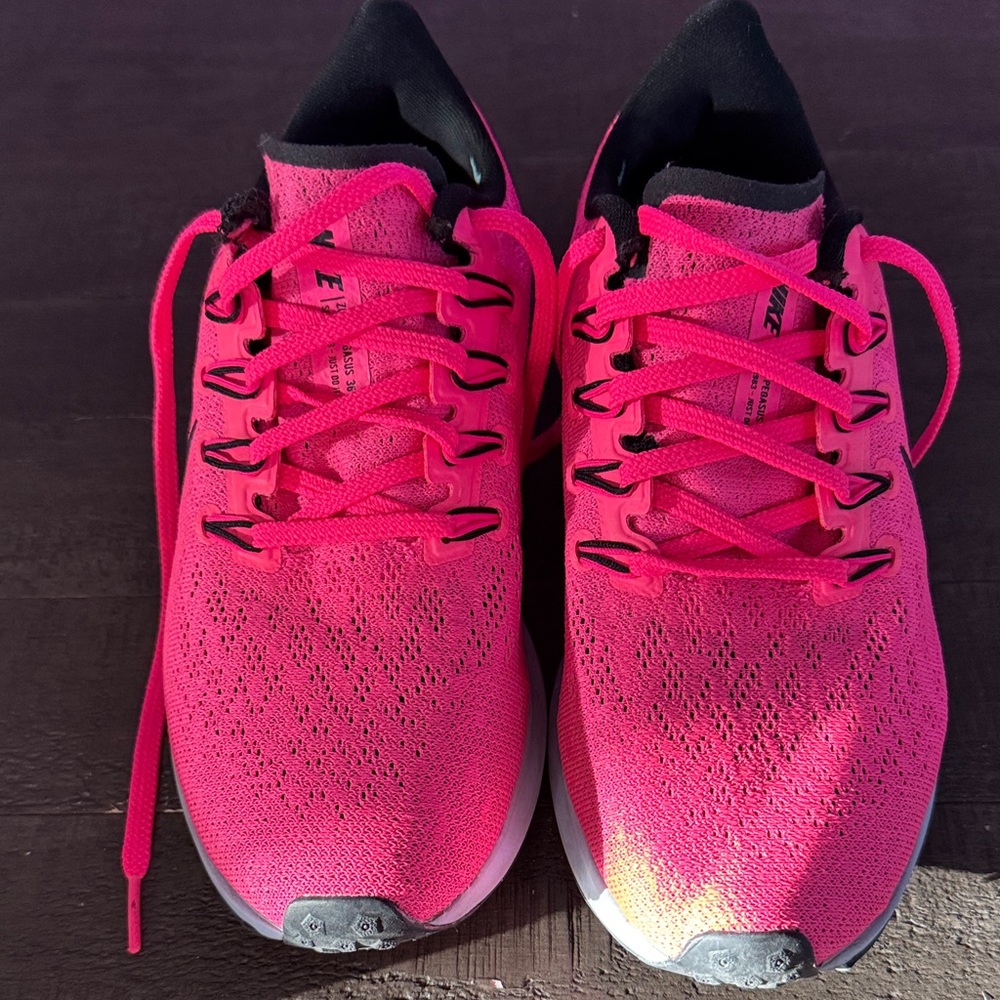 Nike Women's Vibrant Pink Athletic Shoes